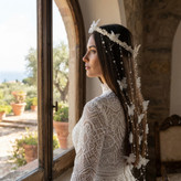 تاج آبشاری پروانه
